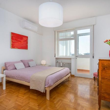 Udine Viale Venezia Huge Red Apartment Luaran gambar