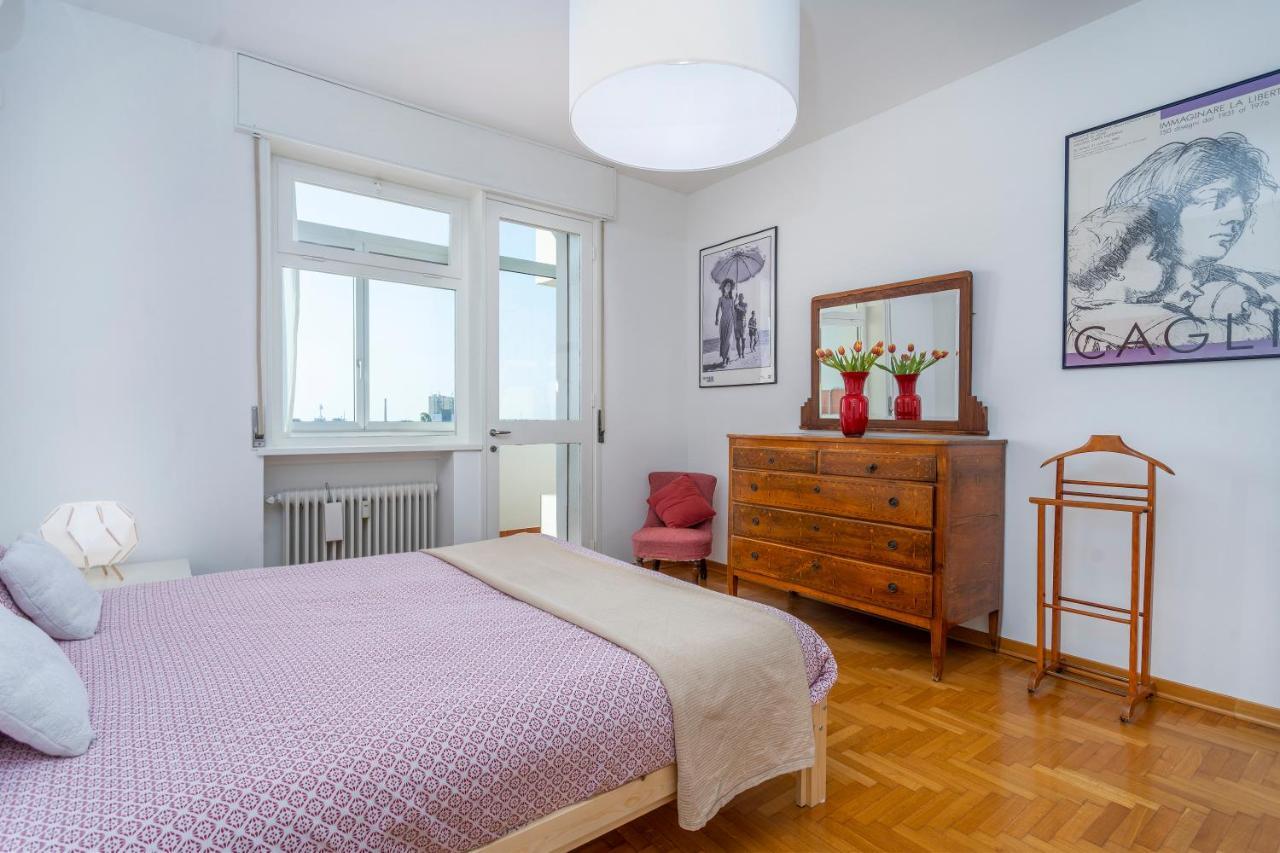 Udine Viale Venezia Huge Red Apartment Luaran gambar