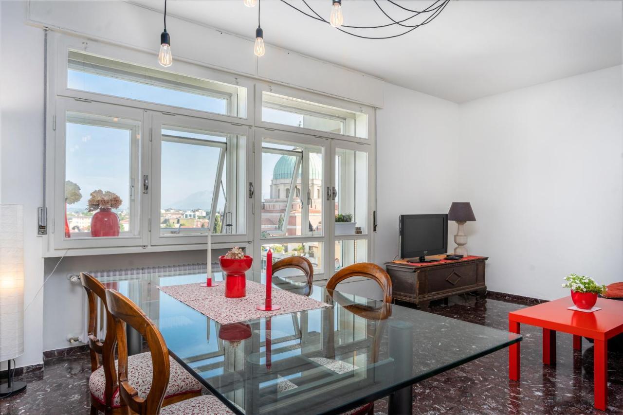 Udine Viale Venezia Huge Red Apartment Luaran gambar